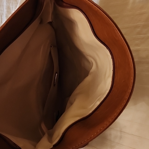 Purse - Picture 4 of 7